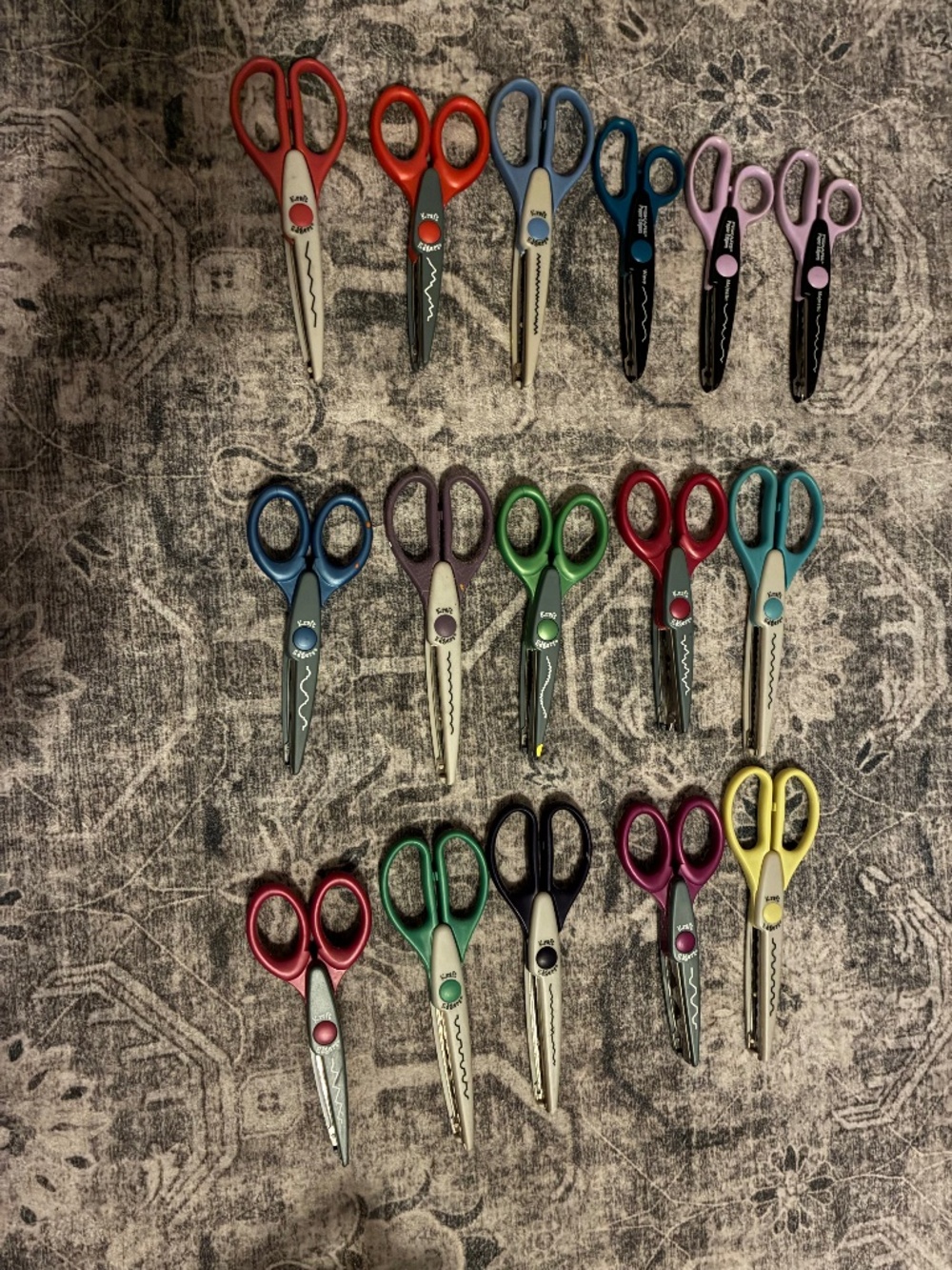 Set of 16 Crafting/Art Scissors